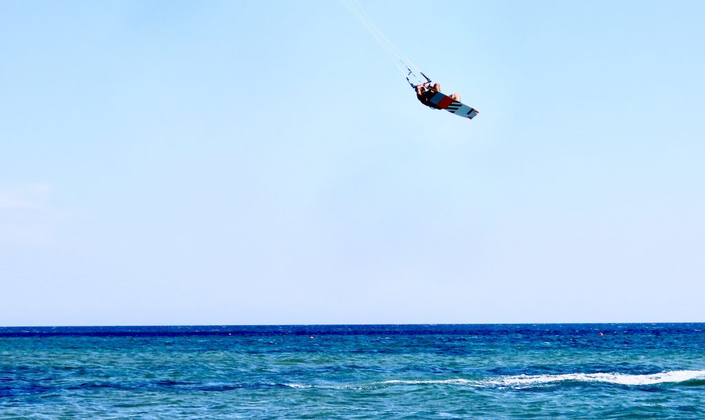 L'equilibrio nel kitesurf facilita notevolmente la tua consapevolezza per poi poter raggiungere e capire la tecnica di questo sport
