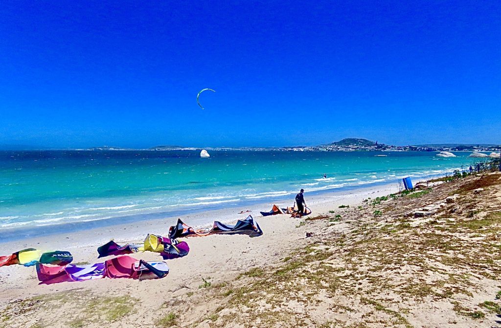 Il vento nel kitesurf dalla giusta scelta del kite dipenderà il tuo divertimento e crescita