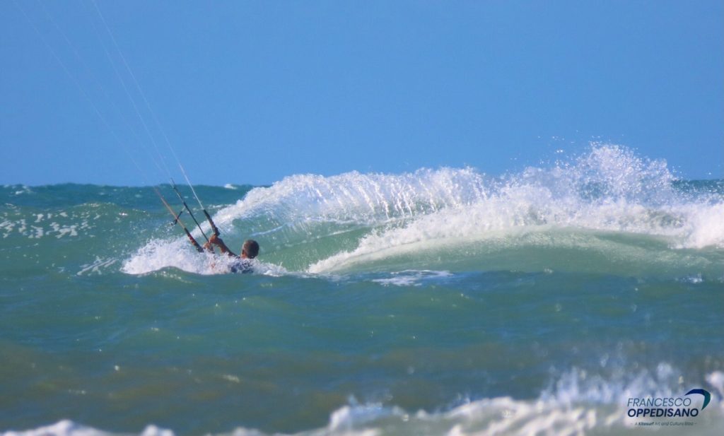 Ogni kiters ha un suo stile e un suo modo di interpretare ed imparare il kitesurf, l'importante è essere sempre credibili.