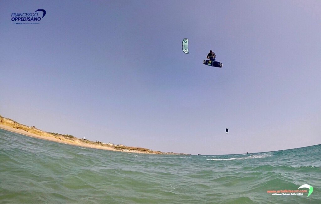 I loop nel kitesurf allievo Artofkitesurf uscito da un personal.