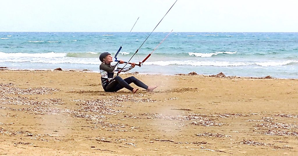 Corso di kitesurf la posiziona più giusta per iniziare 
