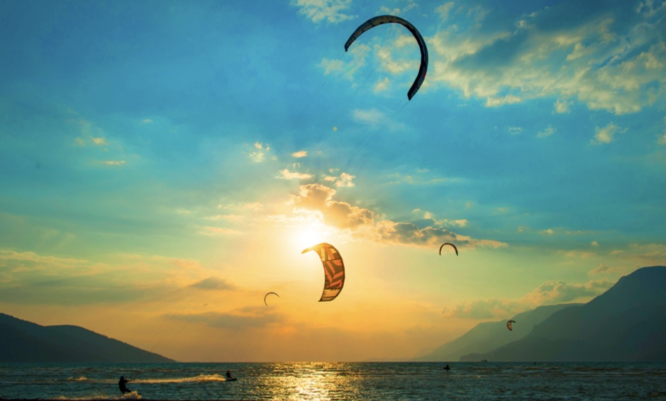 Il kitesurf e il suo irresistibile fascino