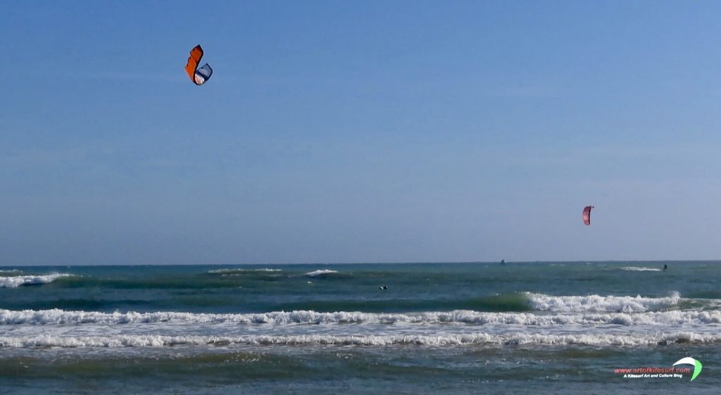 Il self rescue ti deve essere insegnato in mare con vento sostenuto ed onda