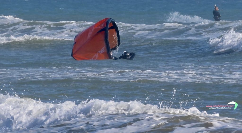 Il self rescue il momento di ribaltare il tuo kite