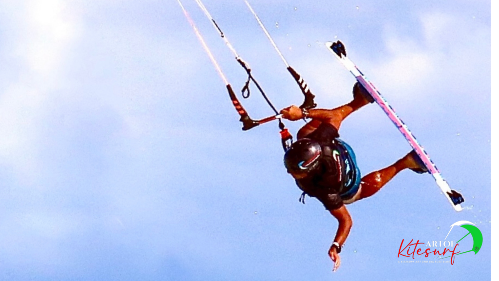 Le rotazioni nel kitesurf Il casco e il giubbino non ti rendono meno bello ma semplicemente più credibile, responsabile e rispettoso