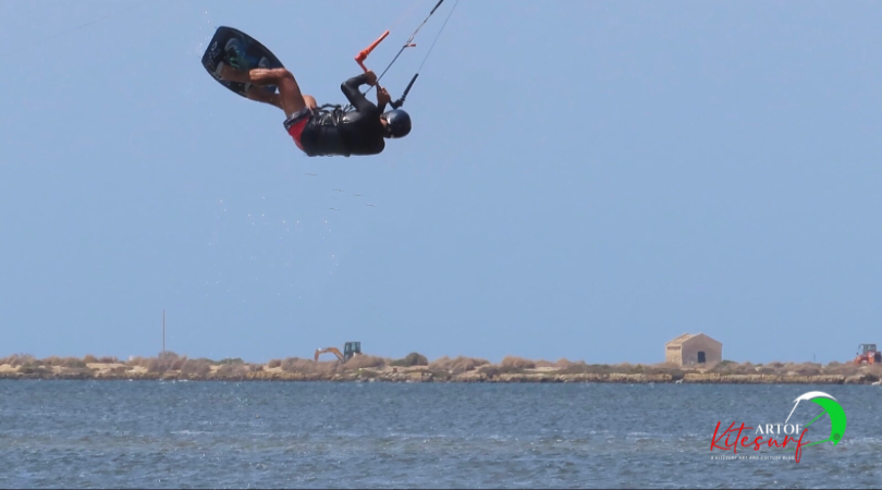 Le rotazioni nel kitesurf back roll allievo Artofkitesurf