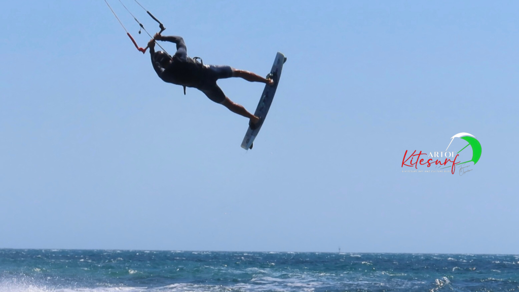 L'iper rotazione nel kitesurf l'importanza di un sistema motorio in sintonia con le forze trainanti del kite. Allievo Artofkitesurf