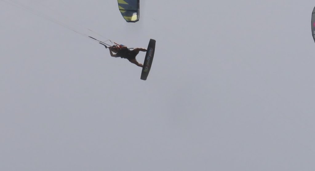 back roll l'evoluzione si chiama back loop allievo Artofkitesurf